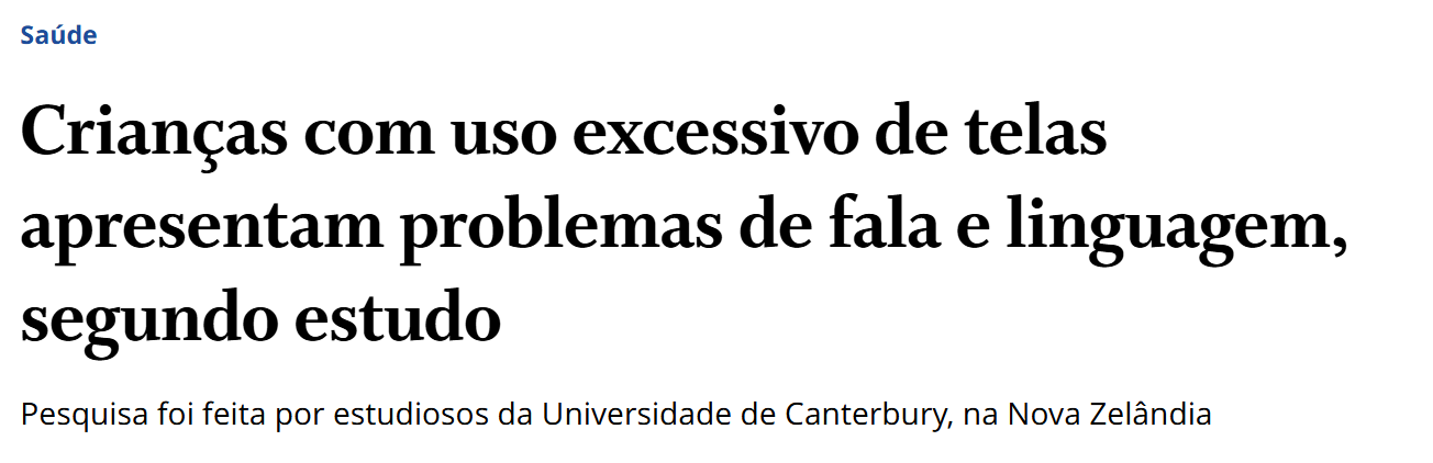 Criança usando tablet